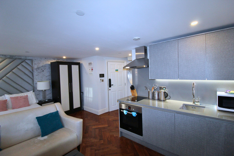 Others 4, Baker Street by Viridian apartments, London