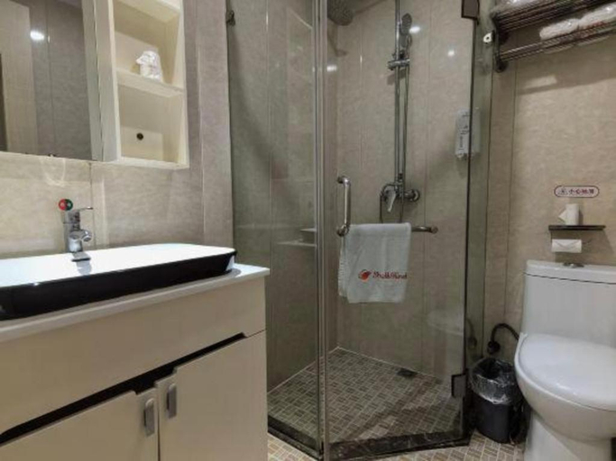 Bathroom 3, Shell Shanghai Baoshan District Songbin Road Subway Station Hotel, Shanghai