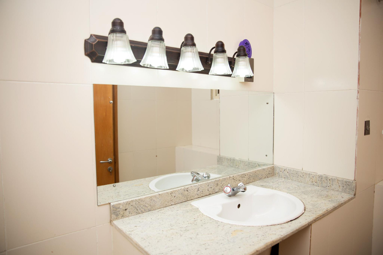 Others 3, Owensboro Apartmemt, Eti-Osa