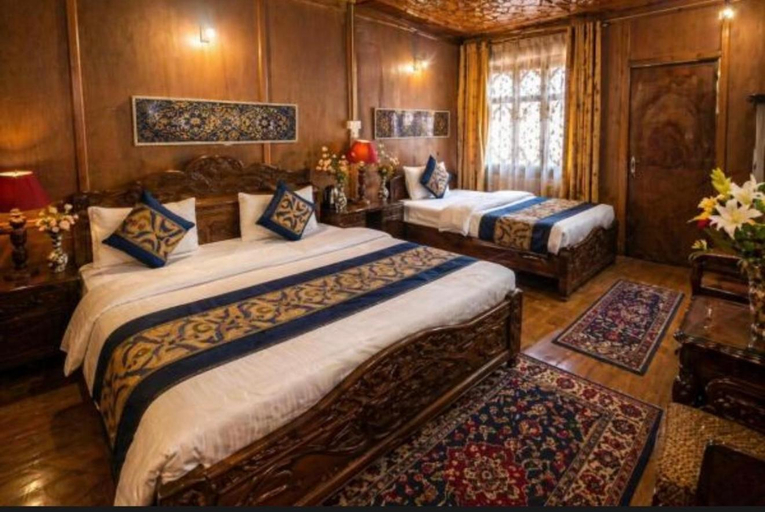 Bedroom, Lake Victoria Group of Houseboats, Srinagar