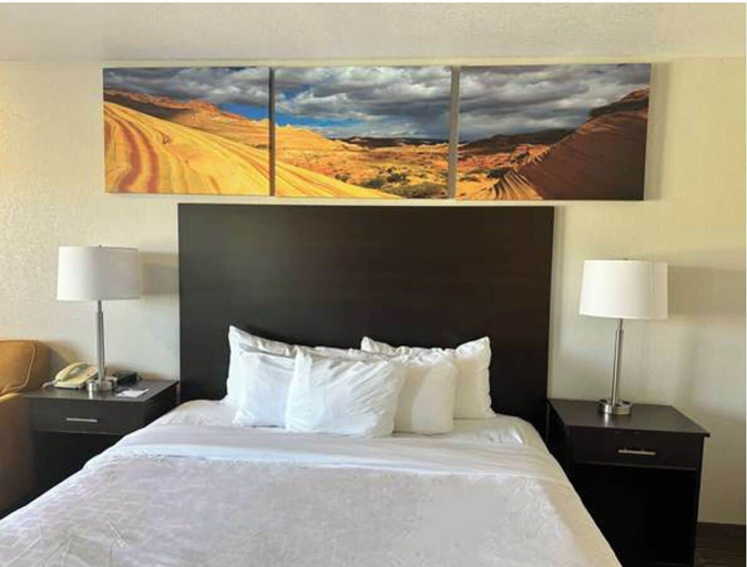 Bedroom 3, Clarion Pointe Winslow I-40, Navajo