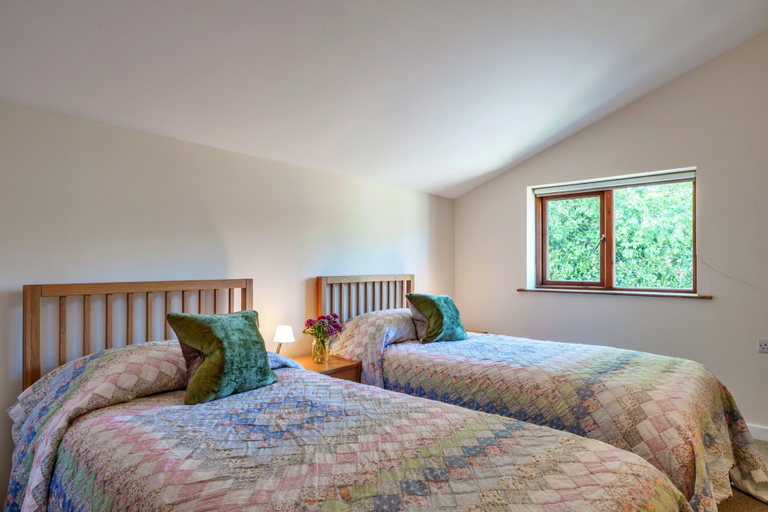Room 3, Stunning Bamburgh Coast Apartment, Devon