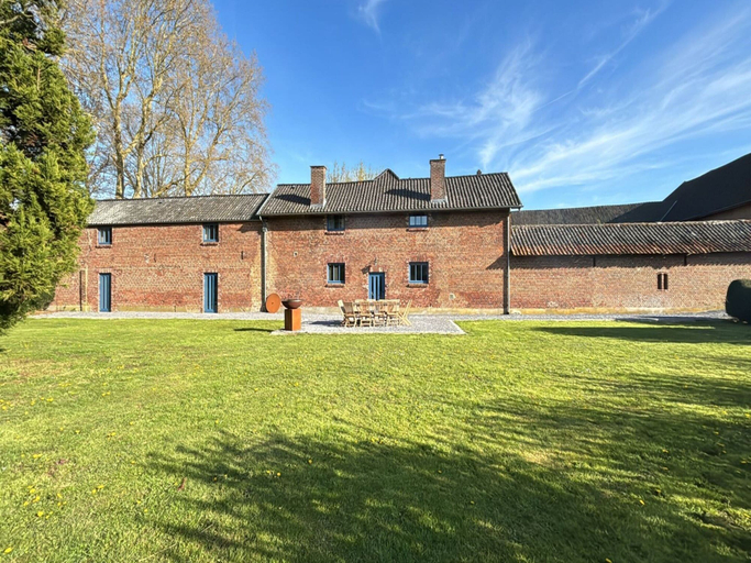 Primary image