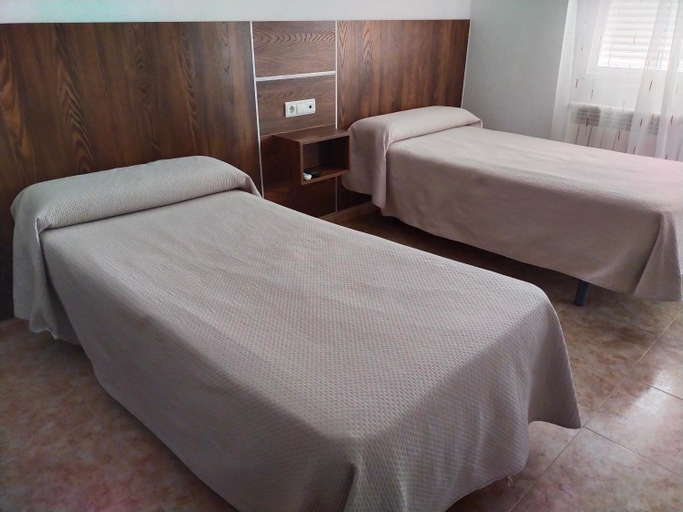 Bedroom 4, Hostal El Poligono, Córdoba