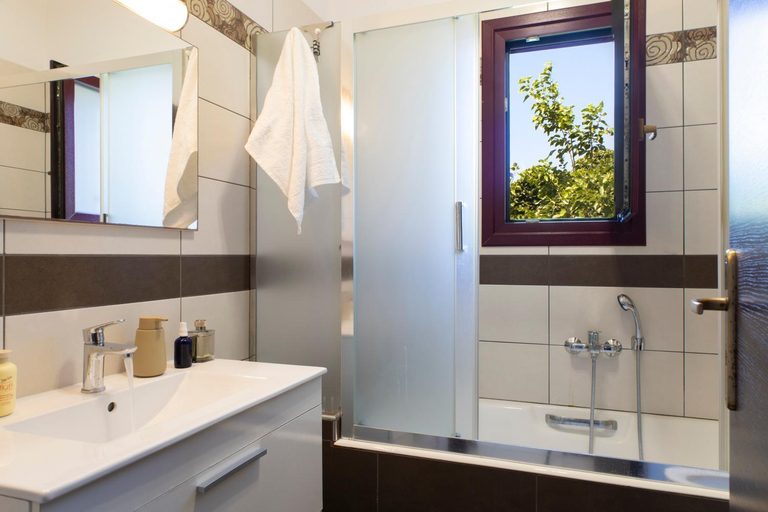 Bathroom 4, Villa Kokkali, South Aegean