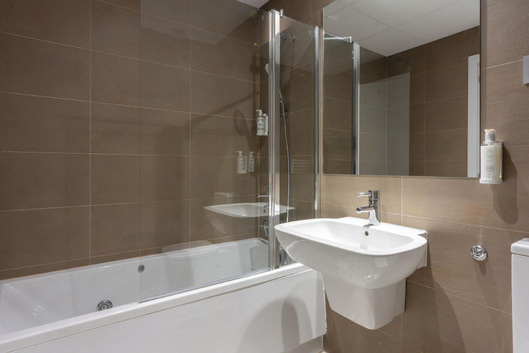 Bathroom 3, Smartr Madrid Las Ventas, Madrid