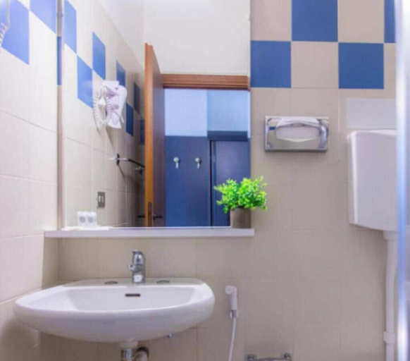 Bathroom, Hotel Verdemilia, Bologna