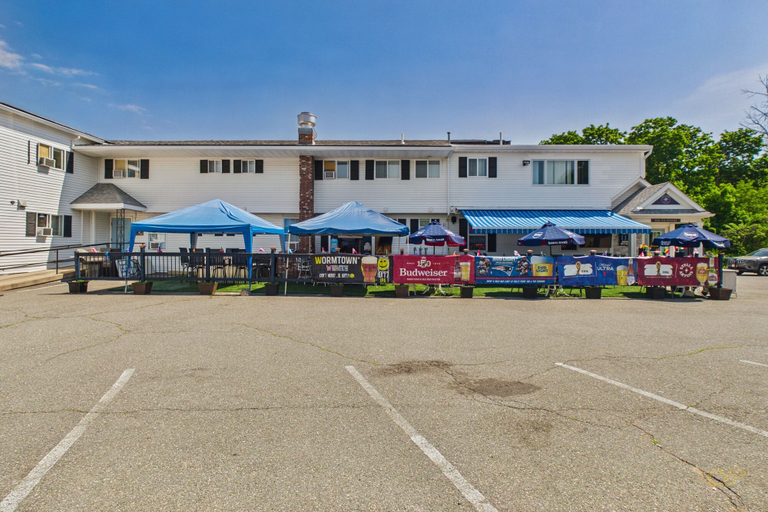 Exterior & Views 5, Rally Point Inn & Pub, Foxborough