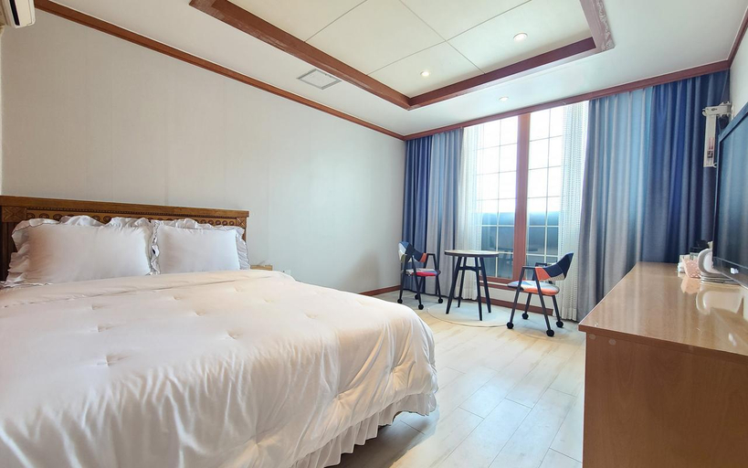 Bedroom 2, Incheon (Eurwangri) Castle, Jung