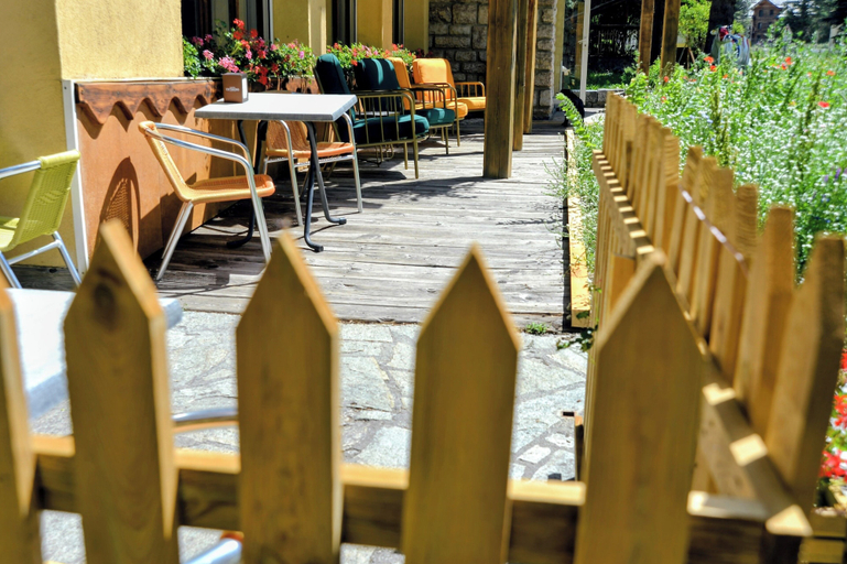Terrace/patio 4, ABRIES HOTEL, Hautes-Alpes