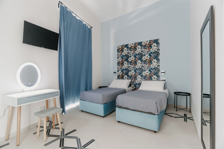 Bedroom 3, DOMUS MARINA Rooms, Napoli