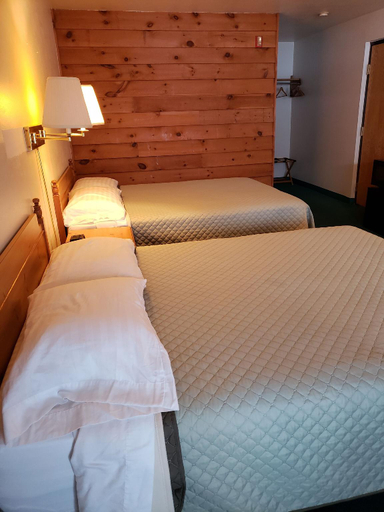 Bedroom 4, Camp 28, Taylor