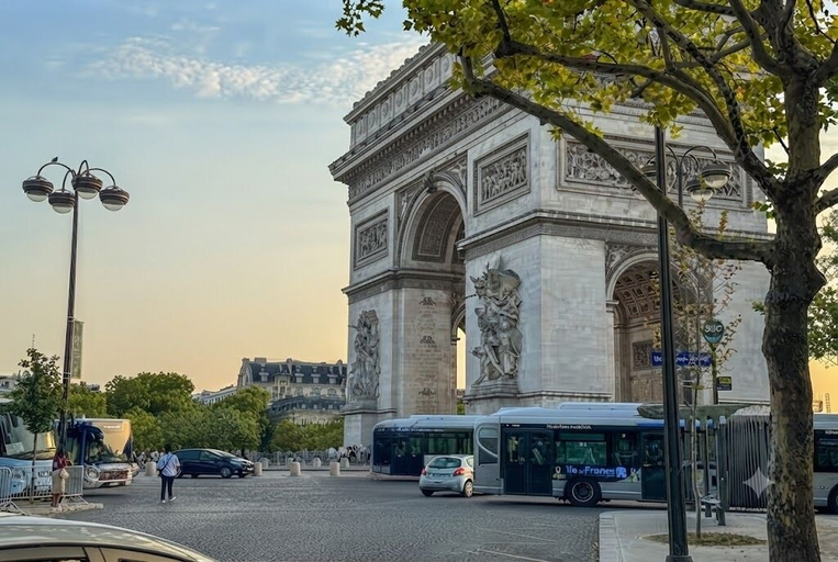 Exterior, celine 27, Paris