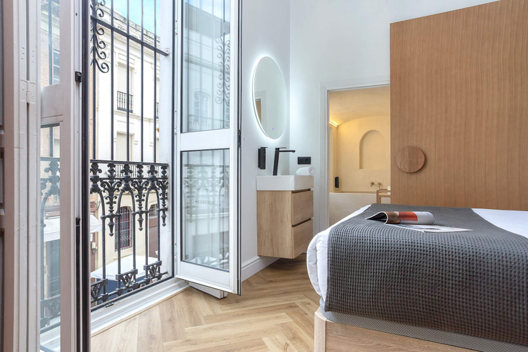 Room 4, Elegant Apartment in Sevilla. Antonia Diaz III, Sevilla