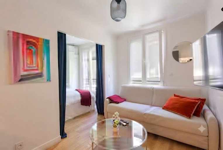 Living area 3, celine 34, Paris