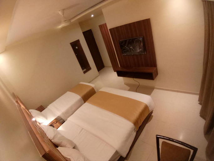 Bedroom 3, Hotel Emerald Inn Mumbai, Mumbai Suburban