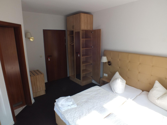 Bedroom 2, Seehotel & Restaurant Karlslust, Oder-Spree