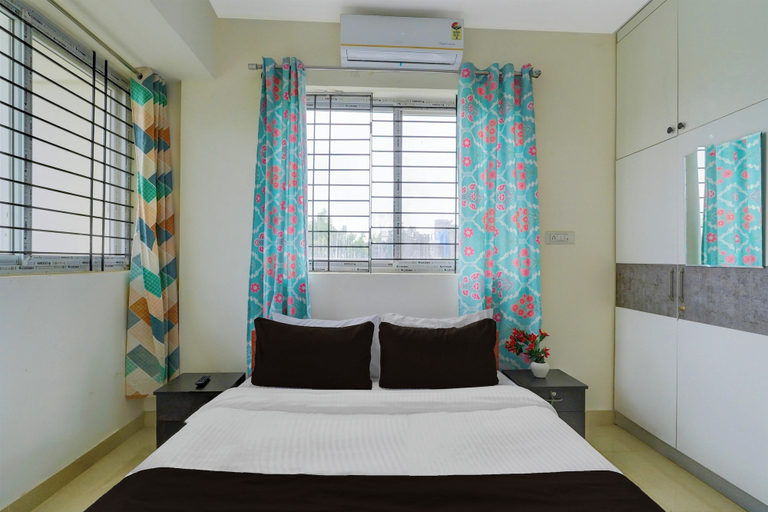 Room 3, Collection O REVA University Rukmini, Bangalore