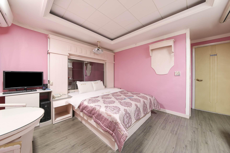 Bedroom 4, Iksan N Parktel, Iksan