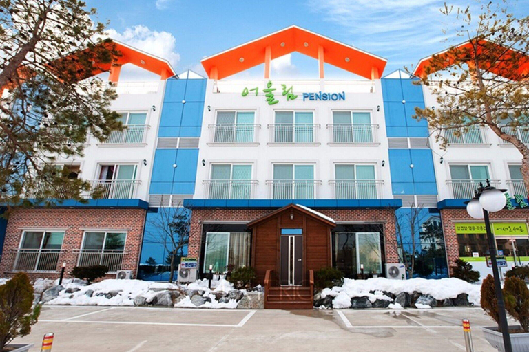 Exterior & Views 1, Gangneung Awoolim Pension, Gangneung