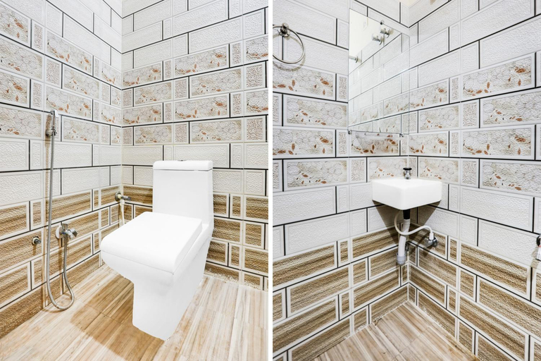 Bathroom 4, hotel paradise inn, Jabalpur