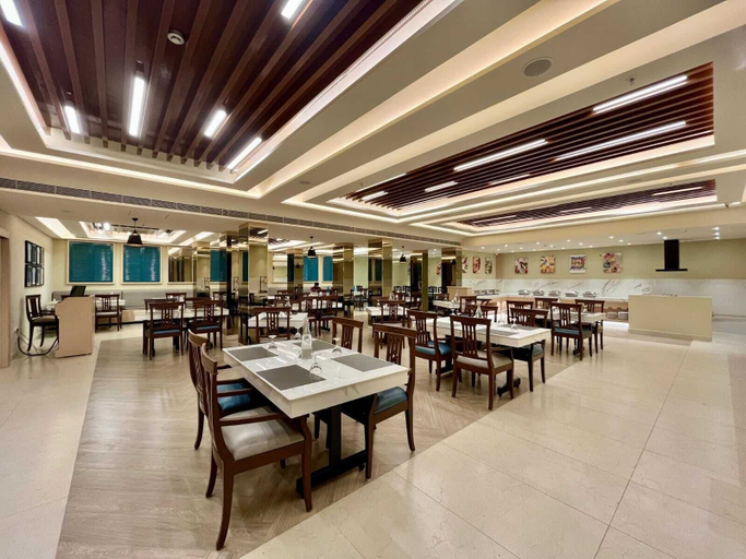 Dining 4, Hotel Le Jardin, Erode