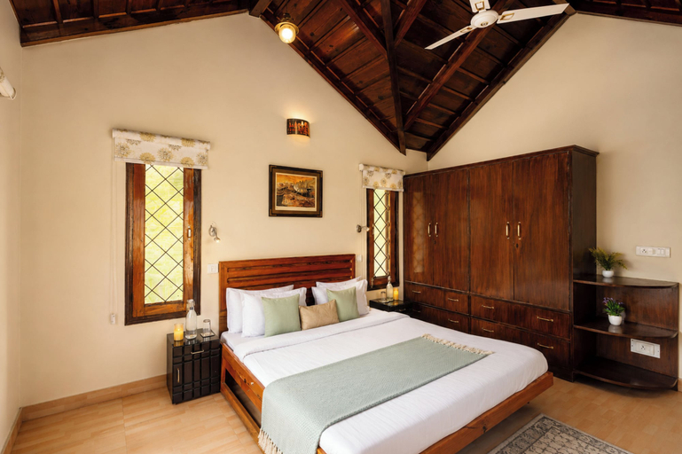 Room 2, Karinya Villas Scenic Hill View & Garden, Nainital