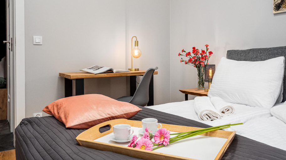 Bedroom 2, Zlota City Centre, Sun & Snow, Warsaw