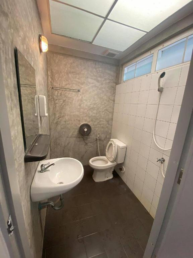 Bathroom 3, Hotel Golf 19, Takhli