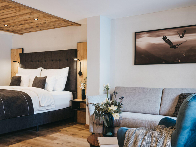 Bedroom 3, Abenteuerhotel Astoria, Landeck