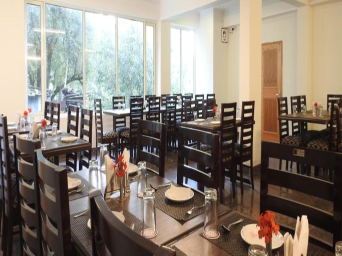 Food & Drinks 4, Hotel New Snow Bird, Kullu