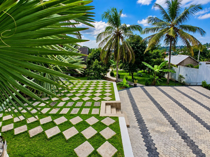 Property grounds 3, EVERGREEN VILLA, Kinondoni