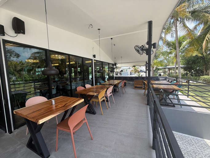Food & Drinks 5, Siam Country Resort, Bang Lamung