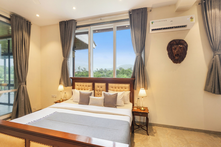 Room 5, ELIVAAS Aaraa 4BHK Luxury Pool Villa, Raigarh