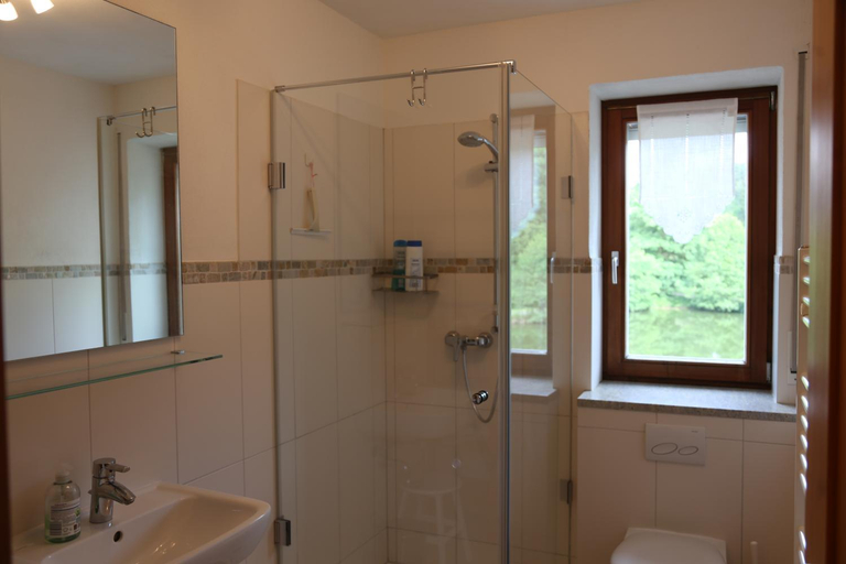 Bathroom 4, Ferienwohnungen am Buchlhof im Oberpfalzer Seenland, Schwandorf