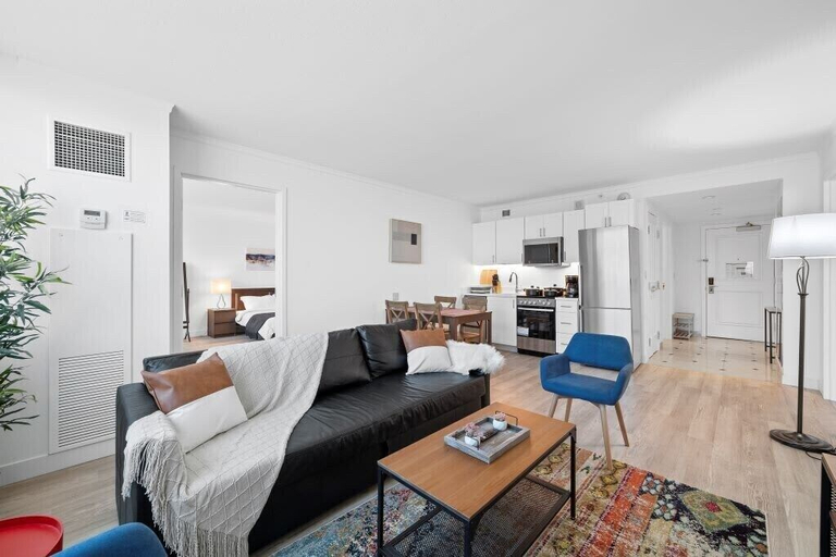 Living area 3, CozySuites at Showboat, Atlantic