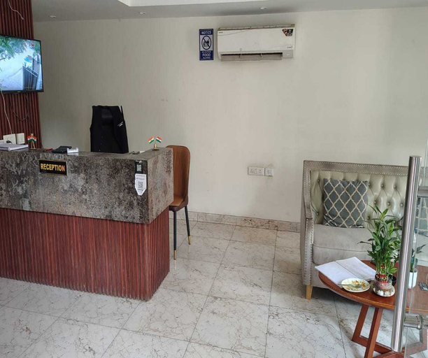 Reception 4, Deluxe Townhouse Old Railway Road, Gurgaon
