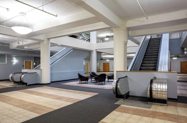 Others 3, CozySuites The Block Skybridge Access, Marion