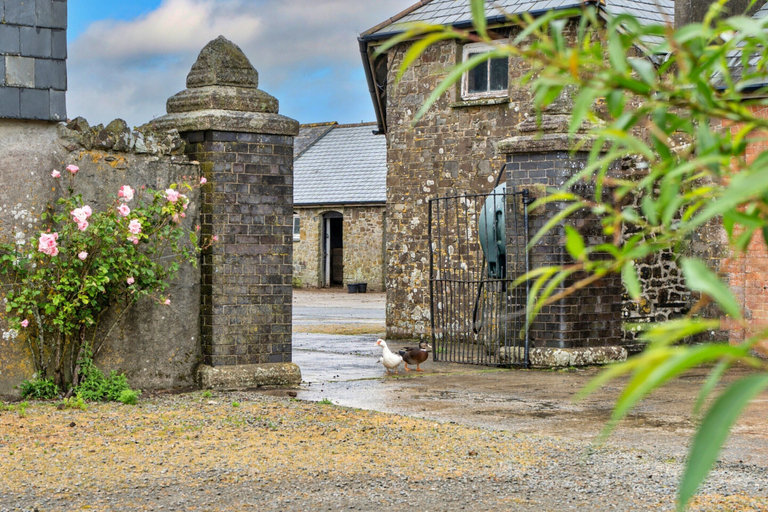 Exterior 5, Luxury Cornish Countryside Hut for 2, Cornwall
