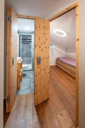 Bathroom 3, Haus Kirchplatz - The Maisonnette, Visp