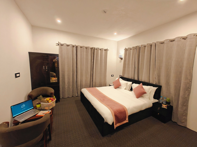Room 4, Gulmarg Orchard, Baramulla