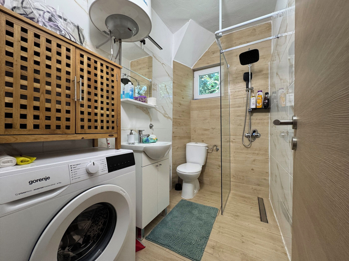 Bathroom, Apartment Pine and Salt, Vinodolska