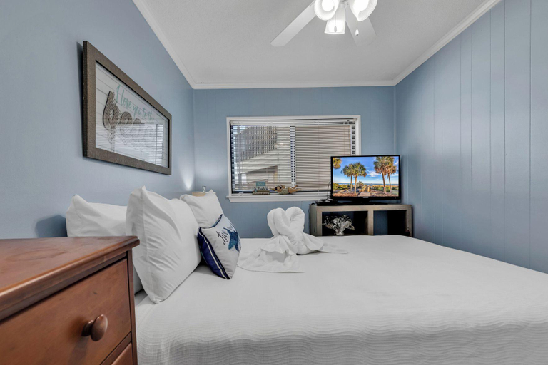 Bedroom 2, Sea Cabin, Horry