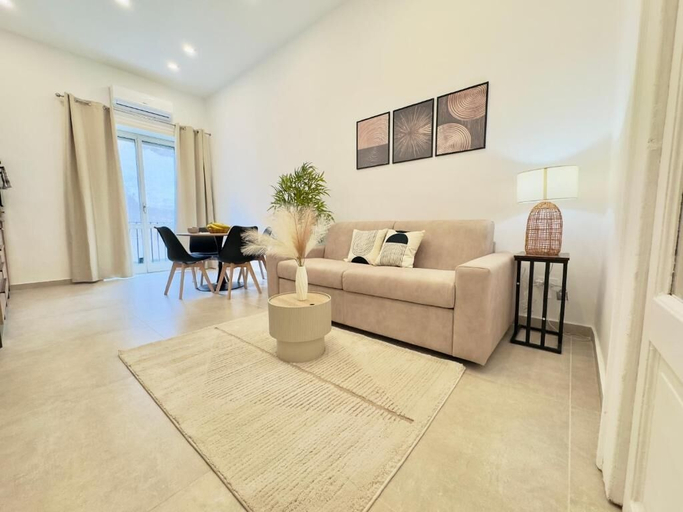 Living area 5, Nova Plebiscito, Napoli
