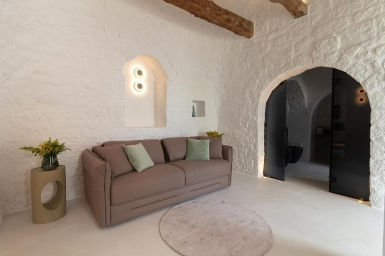 Interior 2, Trulli Damari, Bari