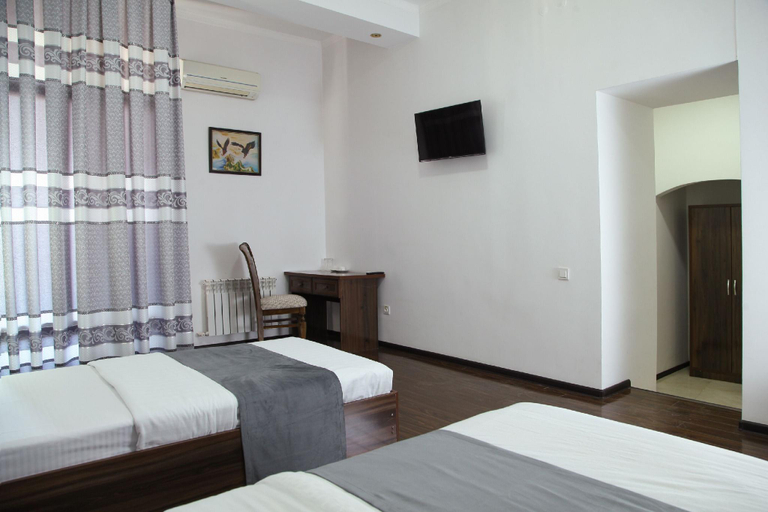 Bedroom 3, Hotel Atlas, Buxoro