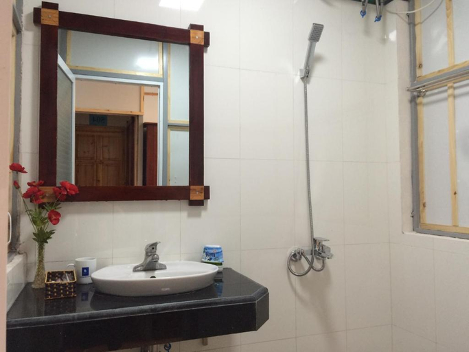 Bathroom, Cat Cat Sunrise Hotel, Sa Pa