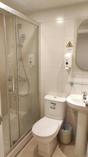 Bathroom 5, Goodrich Hotel Hong Kong, Kowloon
