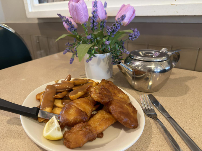 Food & Drinks 5, Coast Whitecourt Hotel, Division No. 13