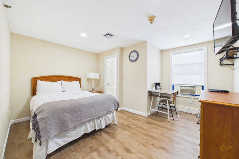 Bedroom 3, Rally Point Inn & Pub, Foxborough